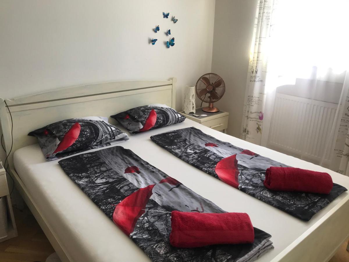 Fantastic Apartment In The City Center Прага Екстериор снимка