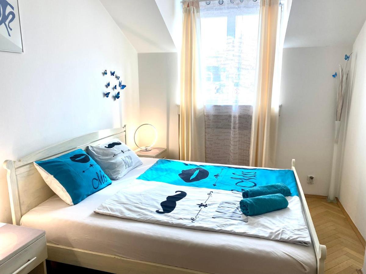 Fantastic Apartment In The City Center Прага Екстериор снимка