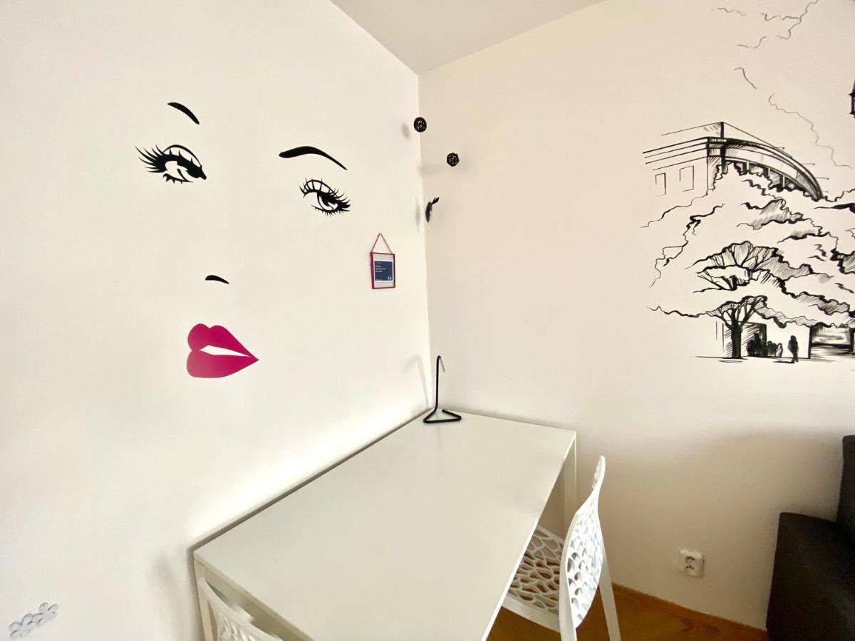 Fantastic Apartment In The City Center Прага Екстериор снимка