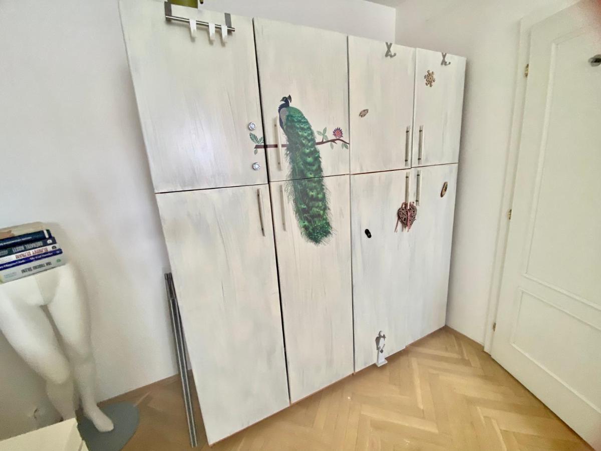 Fantastic Apartment In The City Center Прага Екстериор снимка