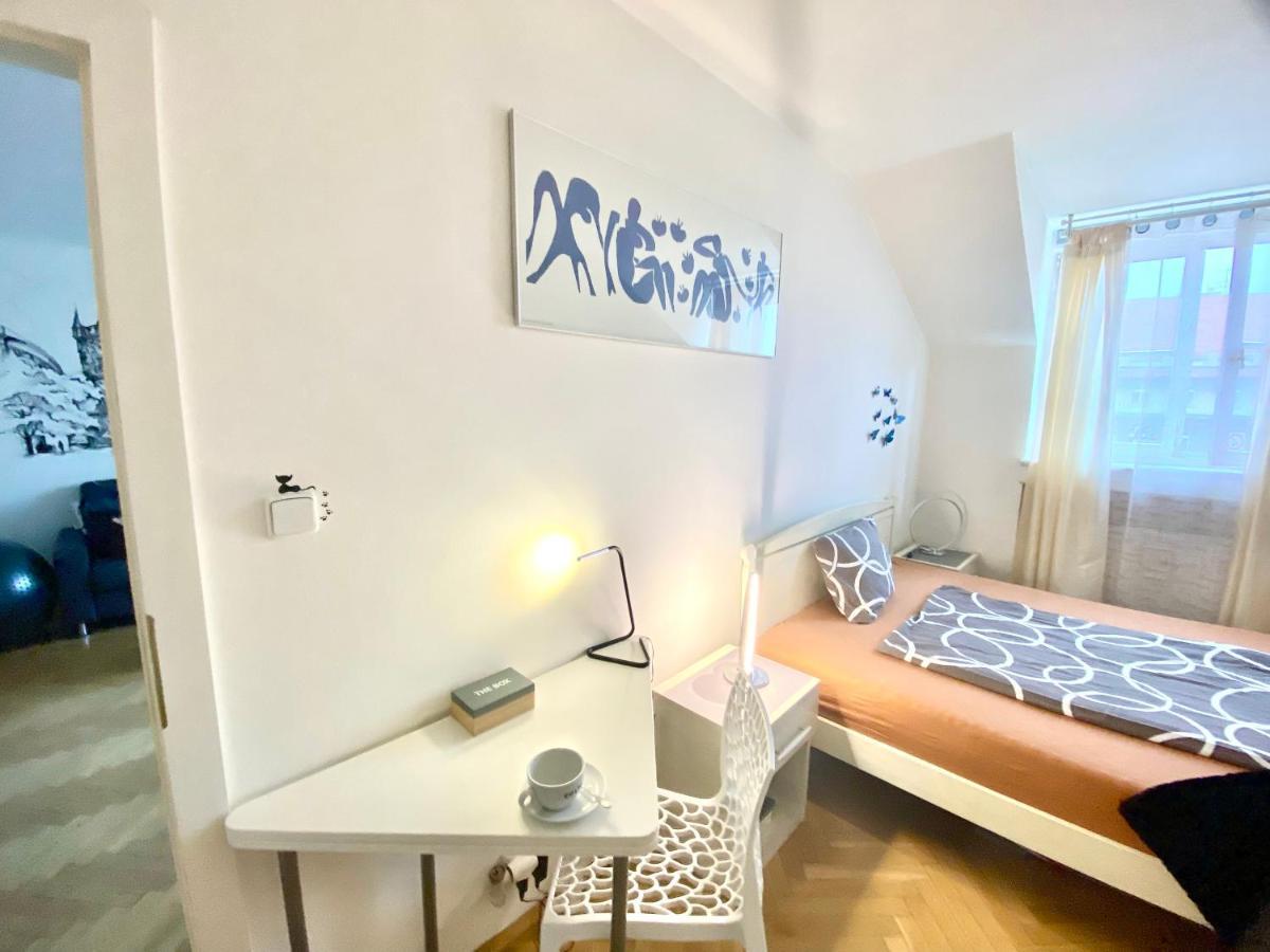 Fantastic Apartment In The City Center Прага Екстериор снимка