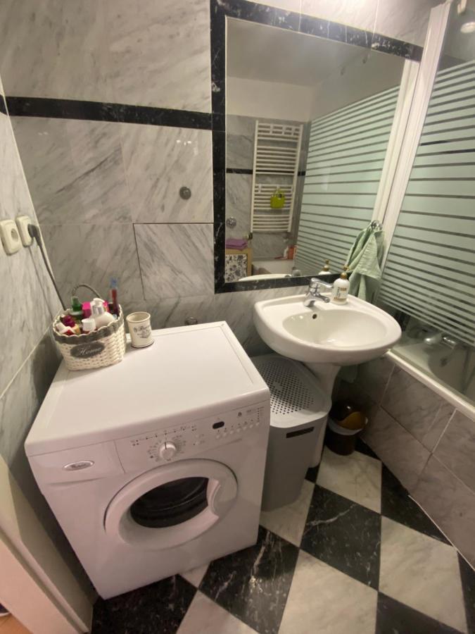 Fantastic Apartment In The City Center Прага Екстериор снимка