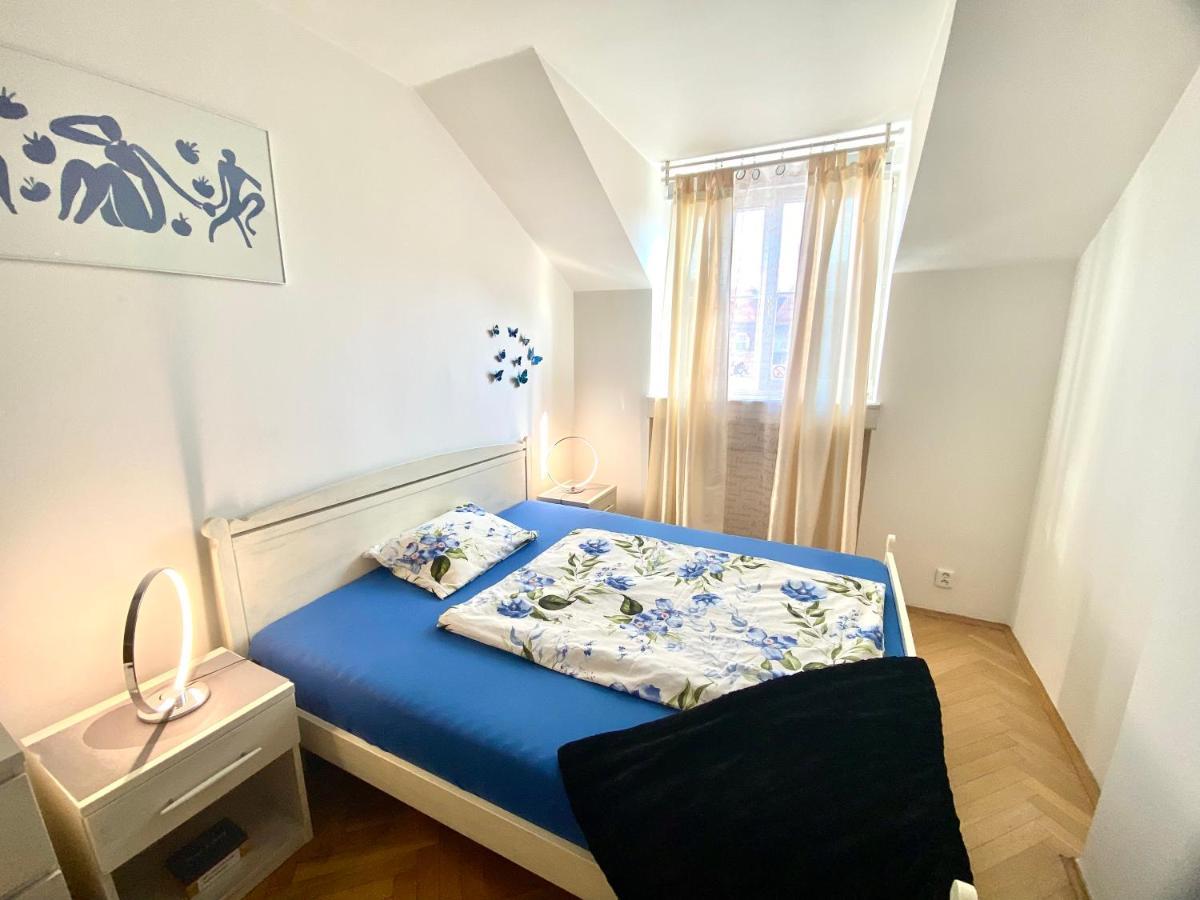 Fantastic Apartment In The City Center Прага Екстериор снимка